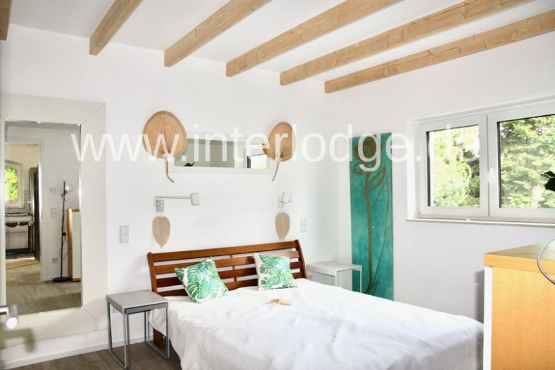 INTERLODGE Hochwertig m&ouml;bliertes Atelier im Park mit Kamin in Neuss-Holzheim