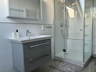 E.-R&uuml;ttenscheid:  m&ouml;blierte Business-Wohnung - 75 qm - modernisiert -  von Privat