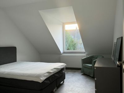 E.-R&uuml;ttenscheid:  m&ouml;blierte Business-Wohnung - 75 qm - modernisiert -  von Privat