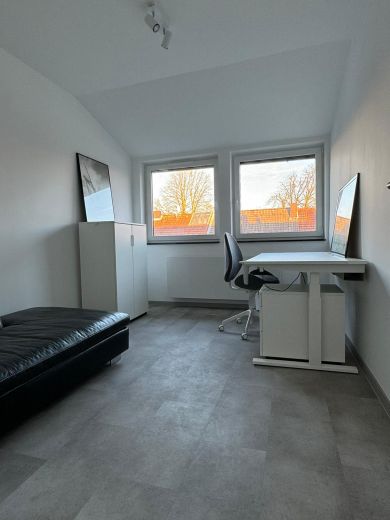 E.-R&uuml;ttenscheid:  m&ouml;blierte Business-Wohnung - 75 qm - modernisiert -  von Privat