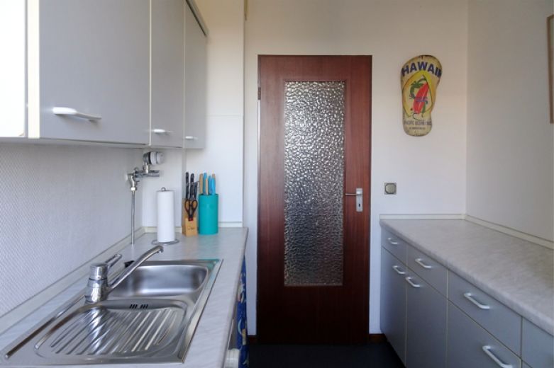 Möblierte 3-Zimmer-Wohnung mit Balkon und tollem, modernen Bad, Stellplatz  mögl., WLAN aktiv, ruhig und zentral