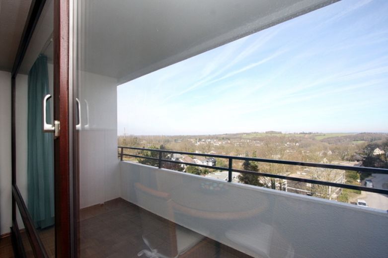 Möblierte 3-Zimmer-Wohnung mit Balkon und tollem, modernen Bad, Stellplatz  mögl., WLAN aktiv, ruhig und zentral