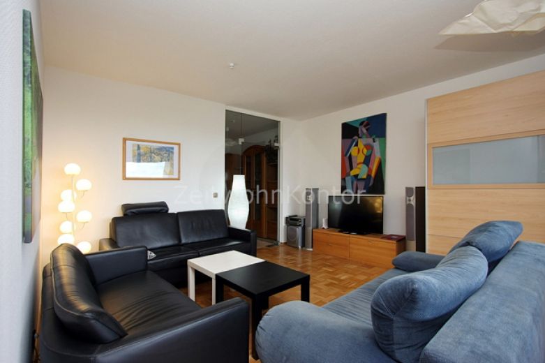 Möblierte 3-Zimmer-Wohnung mit Balkon und tollem, modernen Bad, Stellplatz  mögl., WLAN aktiv, ruhig und zentral