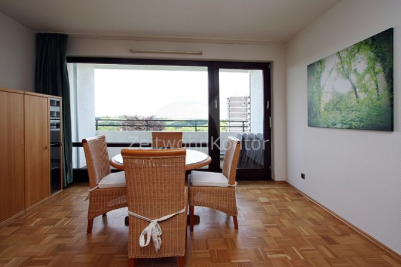 Möblierte 3-Zimmer-Wohnung mit Balkon und tollem, modernen Bad, Stellplatz  mögl., WLAN aktiv, ruhig und zentral