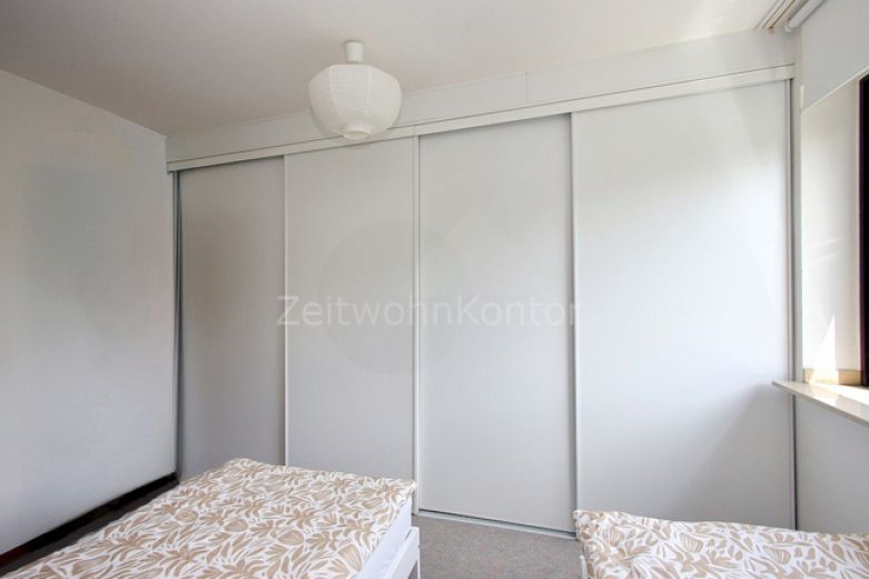 Möblierte 3-Zimmer-Wohnung mit Balkon und tollem, modernen Bad, Stellplatz  mögl., WLAN aktiv, ruhig und zentral
