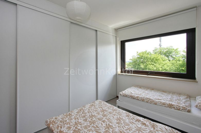 Möblierte 3-Zimmer-Wohnung mit Balkon und tollem, modernen Bad, Stellplatz  mögl., WLAN aktiv, ruhig und zentral