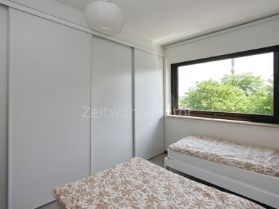 Möblierte 3-Zimmer-Wohnung mit Balkon und tollem, modernen Bad, Stellplatz  mögl., WLAN aktiv, ruhig und zentral