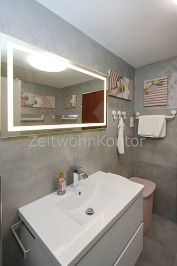 Möblierte 3-Zimmer-Wohnung mit Balkon und tollem, modernen Bad, Stellplatz  mögl., WLAN aktiv, ruhig und zentral