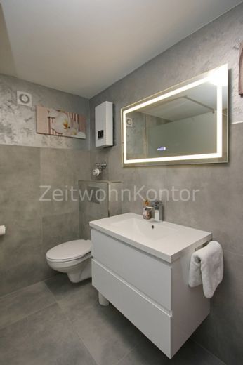 Möblierte 3-Zimmer-Wohnung mit Balkon und tollem, modernen Bad, Stellplatz  mögl., WLAN aktiv, ruhig und zentral