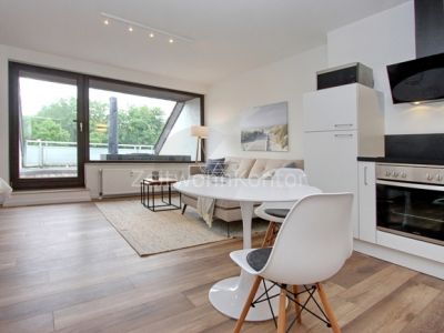 Schickes Studio-Apartment in ruhiger Grünlage mit sehr guter Anbindung, Wlan aktiv, zwei Balkone