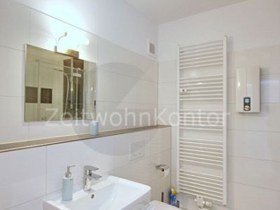 Schickes Studio-Apartment in ruhiger Grünlage mit sehr guter Anbindung, Wlan aktiv, zwei Balkone