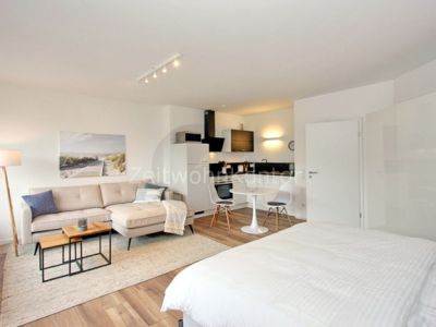 Schickes Studio-Apartment in ruhiger Grünlage mit sehr guter Anbindung, Wlan aktiv, zwei Balkone