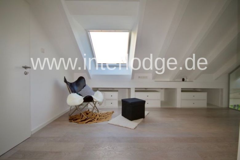 INTERLODGE freistehendes modern möbliertes Haus,  2 Etagen mit Luxusausstattung, in Neuss-Holzheim