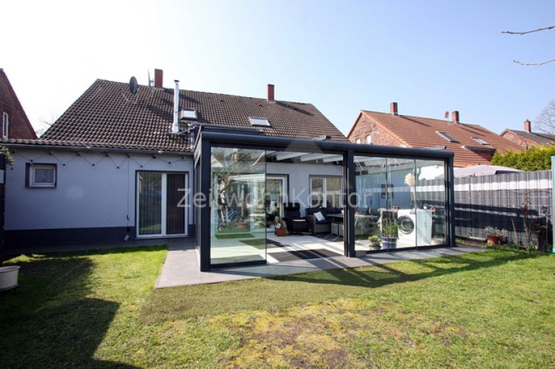 Große verglaste Terrasse, Kaminofen,  Garten, hochwertig u. schick möbl., ruhig und grün, gut angebunden.