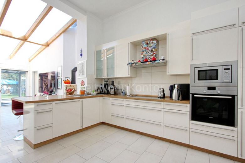 Gro&szlig;e verglaste Terrasse, Kaminofen,  Garten, hochwertig u. schick m&ouml;bl., ruhig und gr&uuml;n, gut angebunden.