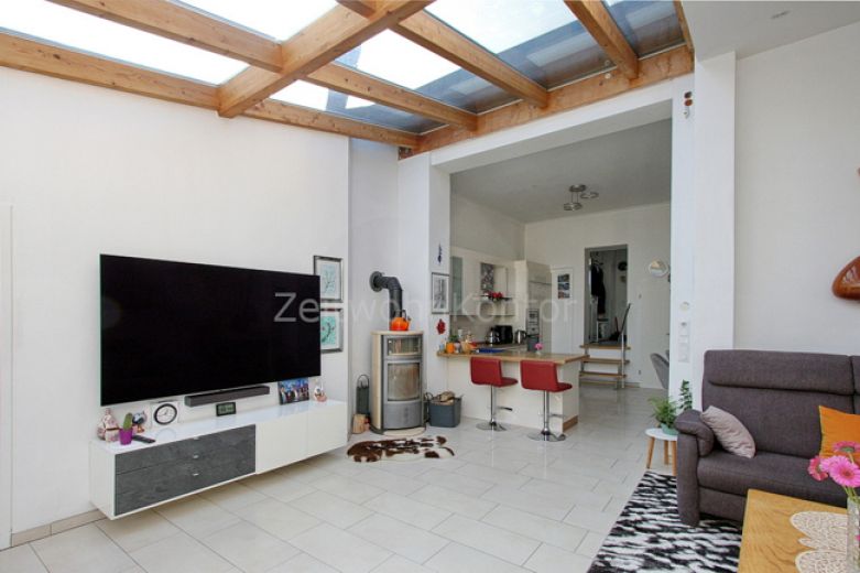 Gro&szlig;e verglaste Terrasse, Kaminofen,  Garten, hochwertig u. schick m&ouml;bl., ruhig und gr&uuml;n, gut angebunden.