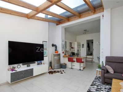 Gro&szlig;e verglaste Terrasse, Kaminofen,  Garten, hochwertig u. schick m&ouml;bl., ruhig und gr&uuml;n, gut angebunden.