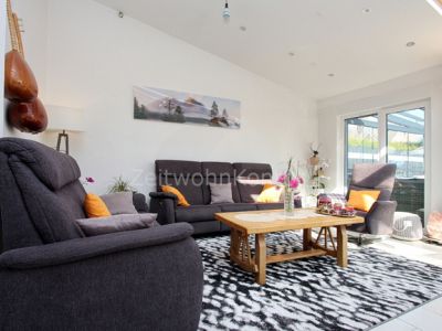 Gro&szlig;e verglaste Terrasse, Kaminofen,  Garten, hochwertig u. schick m&ouml;bl., ruhig und gr&uuml;n, gut angebunden.