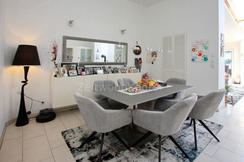 Gro&szlig;e verglaste Terrasse, Kaminofen,  Garten, hochwertig u. schick m&ouml;bl., ruhig und gr&uuml;n, gut angebunden.