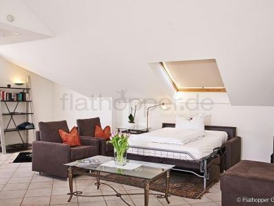 Ruhige 2-Zimmer-Suite mit Balkon in Bad Endorf - Landkreis Rosenheim