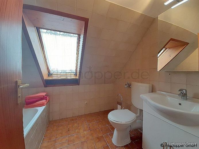 Ruhige 2-Zimmer-Wohnung mit Balkon in München - Schwabhausen