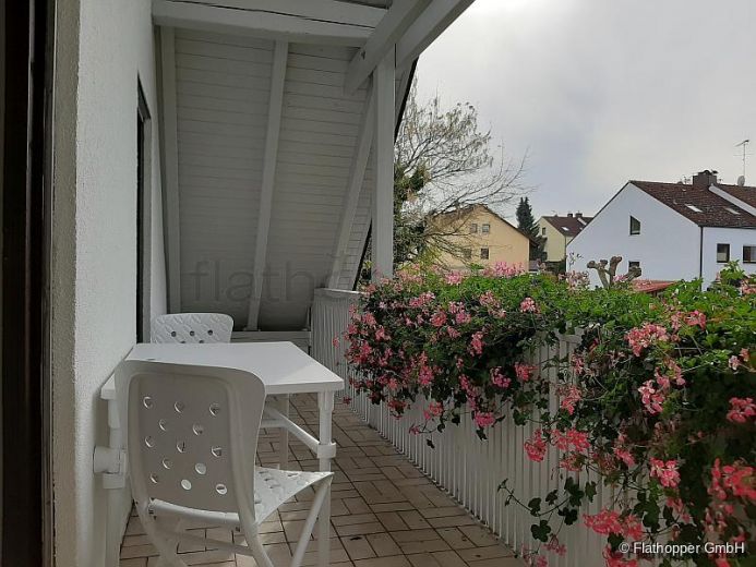 Ruhige 2-Zimmer-Wohnung mit Balkon in München - Schwabhausen