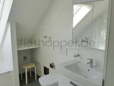 Exklusive, lichtdurchflutete 3,5-Zimmer-Dachgeschoss-Wohnung mit Dachterrasse Stuttgart-Plieningen