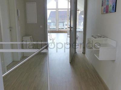 Exklusive, lichtdurchflutete 3,5-Zimmer-Dachgeschoss-Wohnung mit Dachterrasse Stuttgart-Plieningen