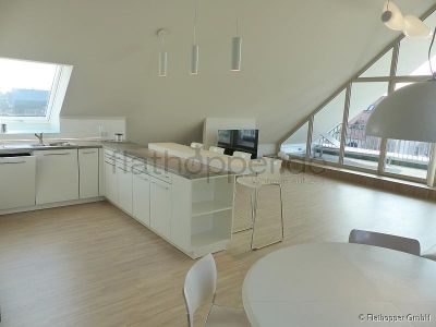 Exklusive, lichtdurchflutete 3,5-Zimmer-Dachgeschoss-Wohnung mit Dachterrasse Stuttgart-Plieningen
