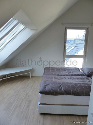 Exklusive, lichtdurchflutete 3,5-Zimmer-Dachgeschoss-Wohnung mit Dachterrasse Stuttgart-Plieningen