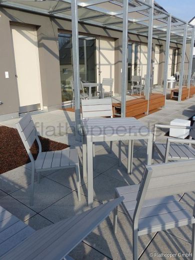 Exklusive, lichtdurchflutete 3,5-Zimmer-Dachgeschoss-Wohnung mit Dachterrasse Stuttgart-Plieningen