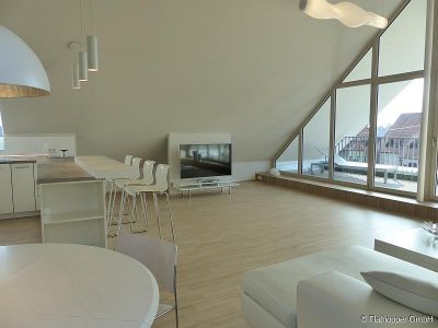 Exklusive, lichtdurchflutete 3,5-Zimmer-Dachgeschoss-Wohnung mit Dachterrasse Stuttgart-Plieningen