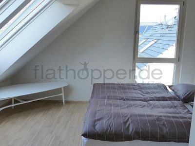 Exklusive, lichtdurchflutete 3,5-Zimmer-Dachgeschoss-Wohnung mit Dachterrasse Stuttgart-Plieningen