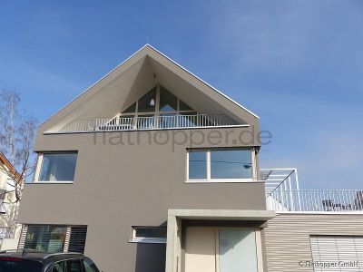 Exklusive, lichtdurchflutete 3,5-Zimmer-Dachgeschoss-Wohnung mit Dachterrasse Stuttgart-Plieningen