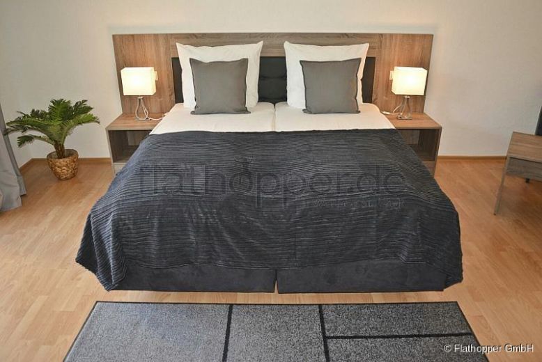 Moderne 1-Zimmer-Wohnung mit Balkon in Rems-Murr - Zwischenmiete