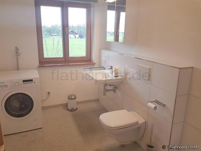 M&ouml;blierte 3-Zimmer-Wohnung mit Balkon in Rosenheim/Happing