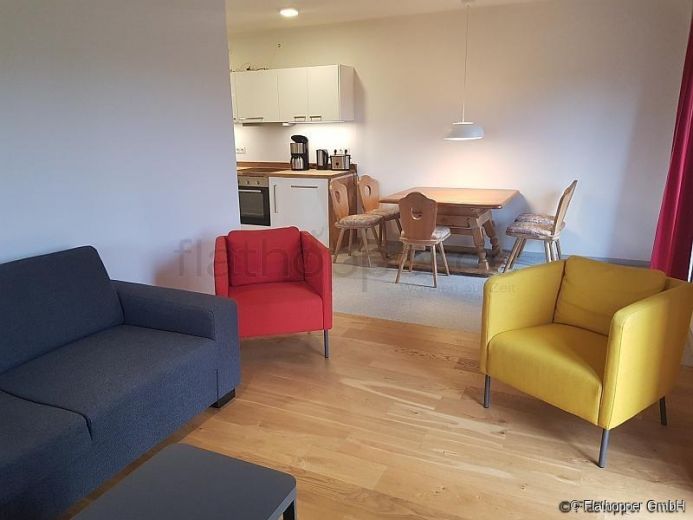 M&ouml;blierte 3-Zimmer-Wohnung mit Balkon in Rosenheim/Happing