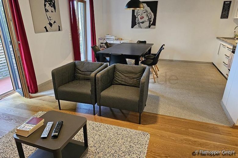 M&ouml;blierte 3-Zimmer-Wohnung mit Balkon in Rosenheim/Happing