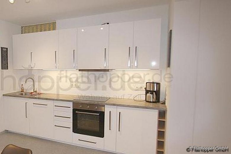 M&ouml;blierte 3-Zimmer-Wohnung mit Balkon in Rosenheim/Happing