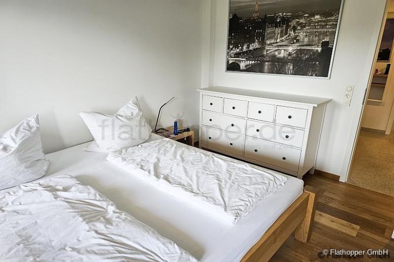 M&ouml;blierte 3-Zimmer-Wohnung mit Balkon in Rosenheim/Happing