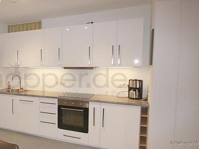 M&ouml;blierte 3-Zimmer-Wohnung mit Balkon in Rosenheim/Happing