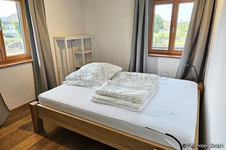 M&ouml;blierte 3-Zimmer-Wohnung mit Balkon in Rosenheim/Happing