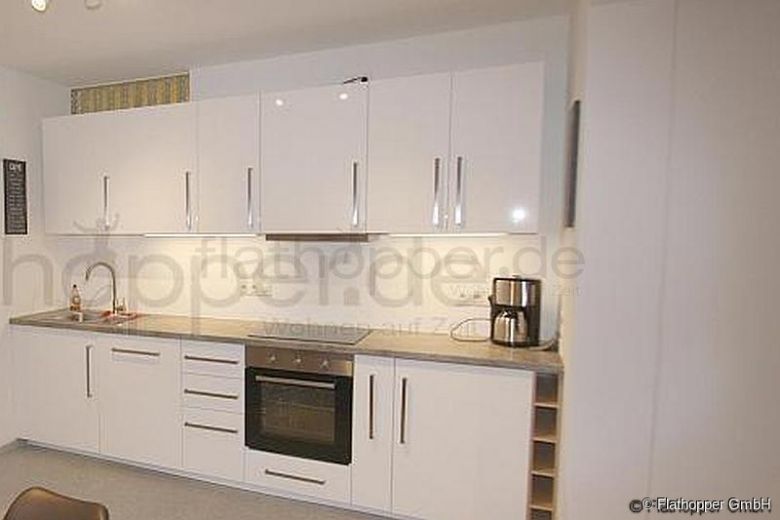 M&ouml;blierte 3-Zimmer-Wohnung mit Balkon in Rosenheim/Happing