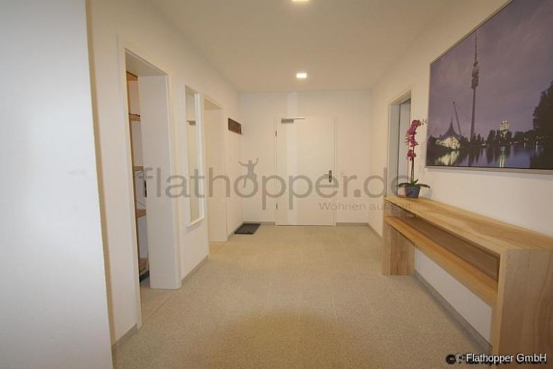 M&ouml;blierte 3-Zimmer-Wohnung mit Balkon in Rosenheim/Happing