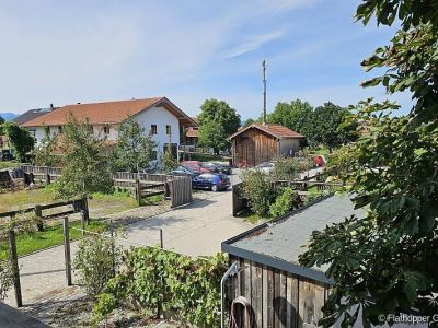 M&ouml;blierte 3-Zimmer-Wohnung mit Balkon in Rosenheim/Happing