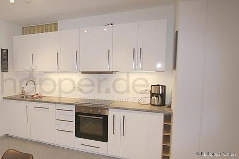 M&ouml;blierte 3-Zimmer-Wohnung mit Balkon in Rosenheim/Happing
