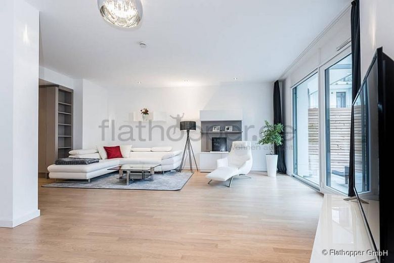 Moderne, offen gestaltete 2-Zimmer-Wohnung mit Terrasse - München-Bogenhausen
