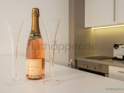 Moderne, offen gestaltete 2-Zimmer-Wohnung mit Terrasse - München-Bogenhausen