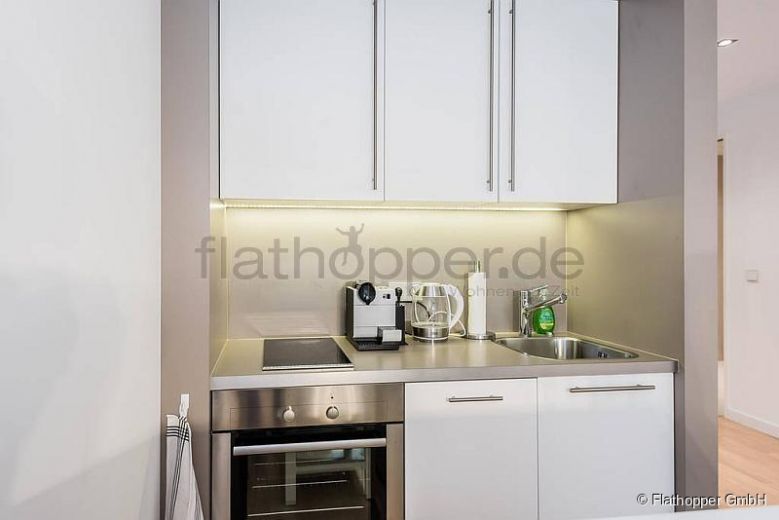 Moderne, offen gestaltete 2-Zimmer-Wohnung mit Terrasse - München-Bogenhausen