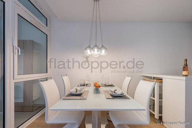 Moderne, offen gestaltete 2-Zimmer-Wohnung mit Terrasse - München-Bogenhausen